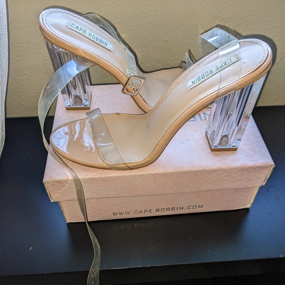 Clear Lucite Ankle Strap Heels Sz 8